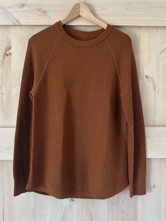 lululemon athletica Sweaters - Lululemon Butternut Brown 100% Merino Wool Honeycomb crew Sweater EUC, Size 8